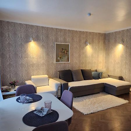 Charme Apartment Елгава Экстерьер фото