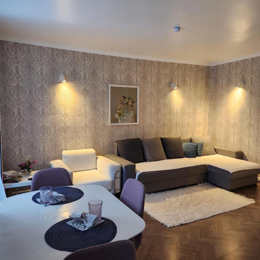 Charme Apartment Елгава Экстерьер фото